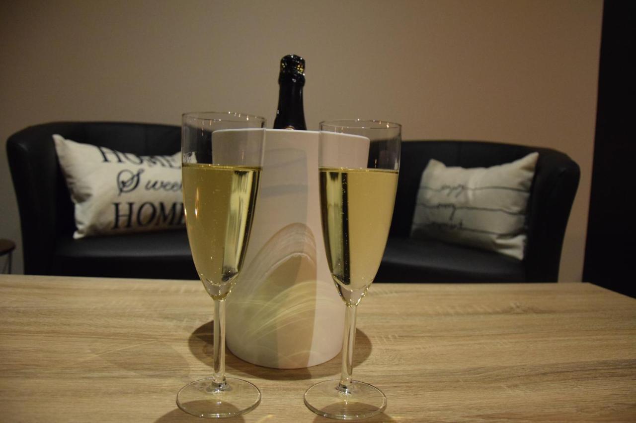Au Fil De L'O Bed & Breakfast Bisseuil ภายนอก รูปภาพ