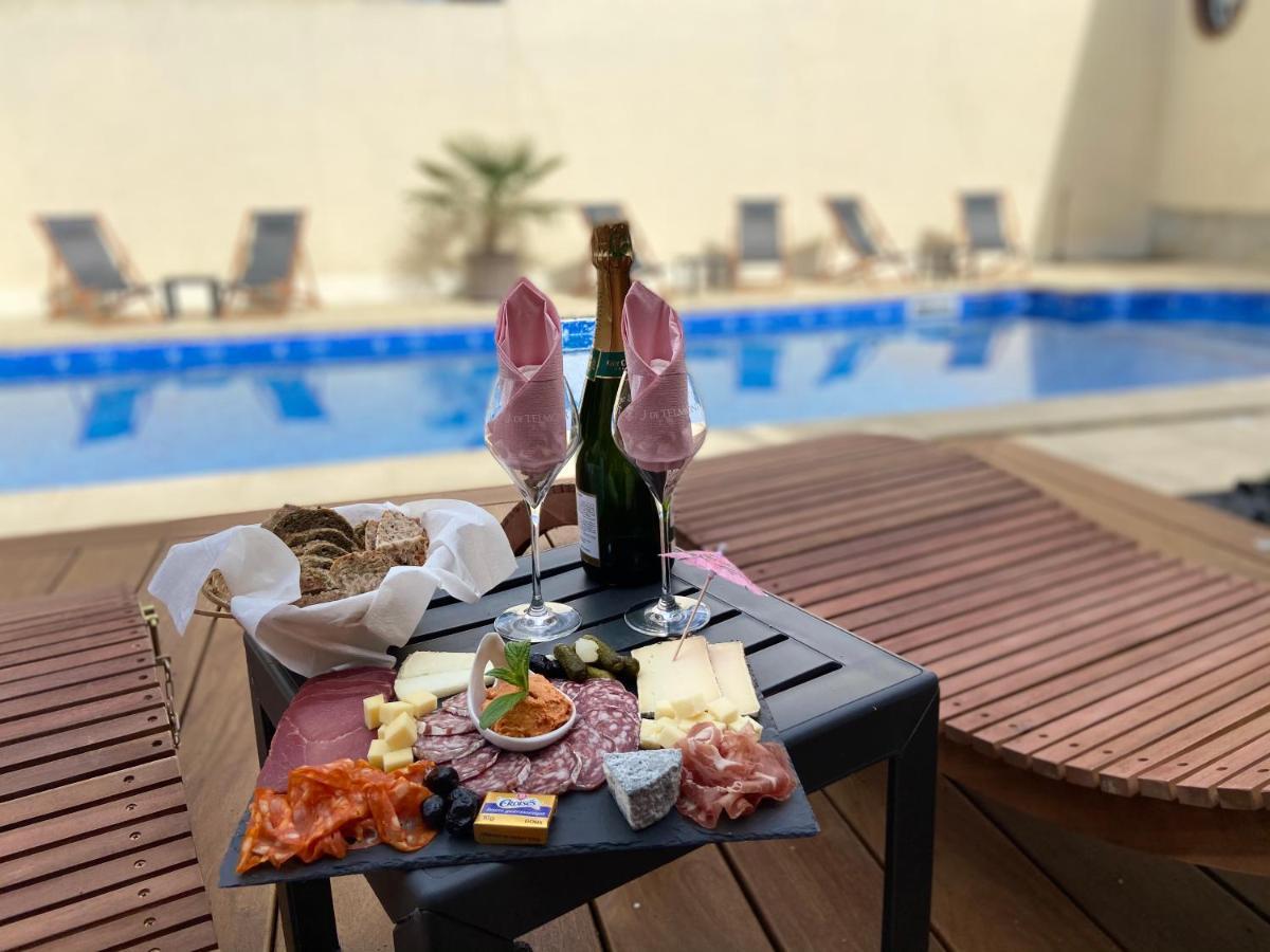 Au Fil De L'O Bed & Breakfast Bisseuil ภายนอก รูปภาพ