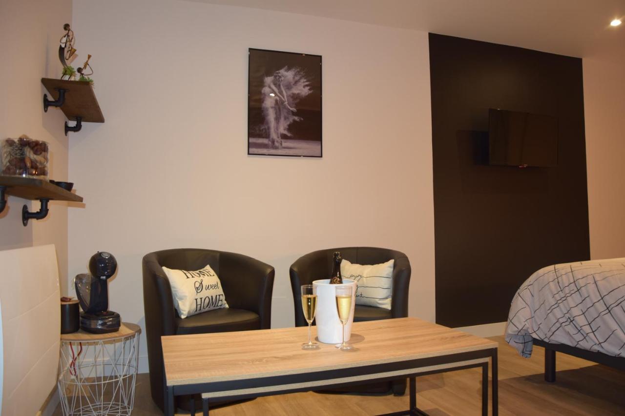 Au Fil De L'O Bed & Breakfast Bisseuil ภายนอก รูปภาพ